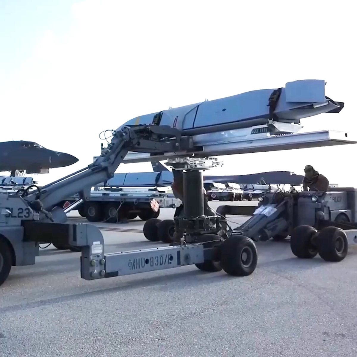 ABD'nin Füze Stokları Kritik Seviyede: İran Saldırıları Sonrası JASSM-ER Sayısı 2300'den 425'e Düştü