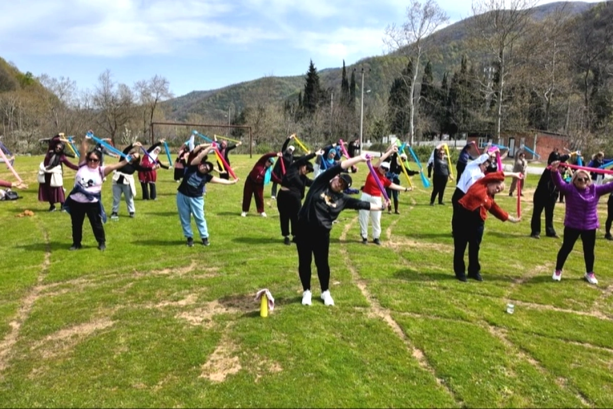 Çınarcık'ta Doğa Yürüyüşü ve Zumba ile Sağlıklı Yaşam Şöleni