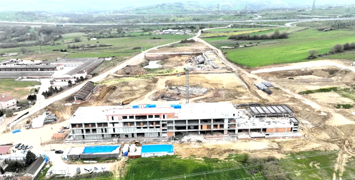 Kocaeli'nin Yeni Spor Üssü: 74.500 m²'de 7 Hibrit Saha Yükseliyor