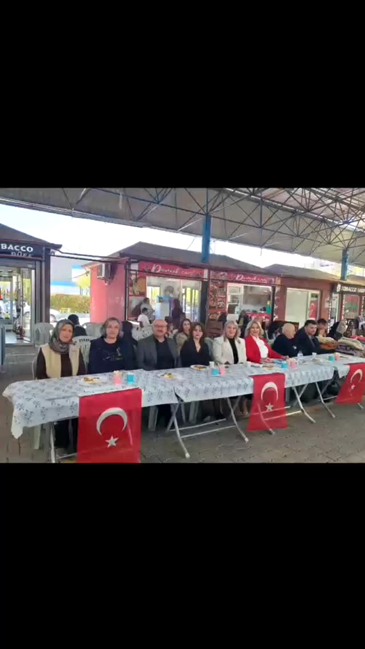 Çiftlikköy'de Kadın El Emeği Pazarı Ebru Sanatıyla Açıldı