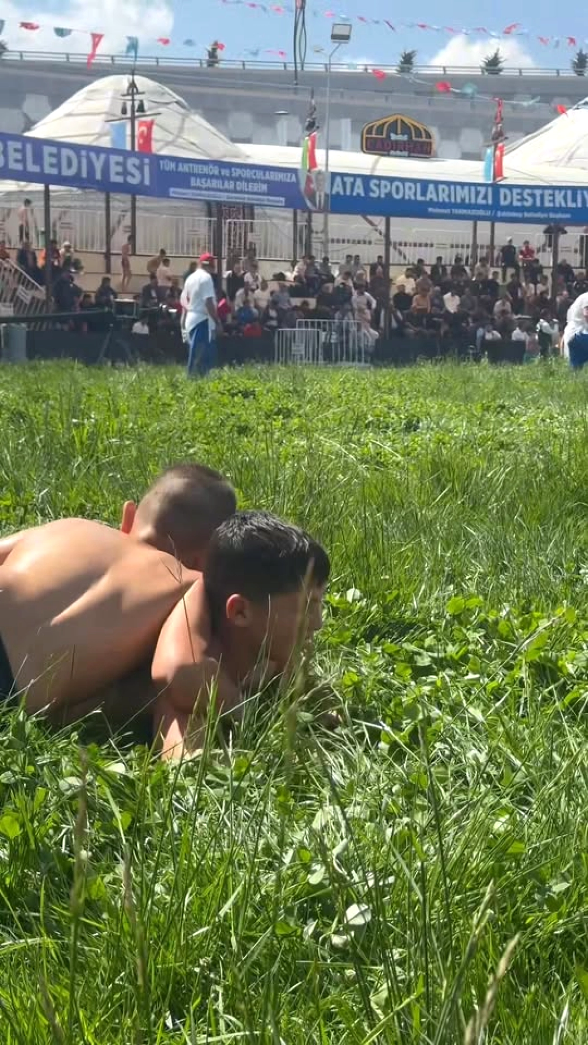 Şahinbey'de Yağlı Güreş Heyecanı: CW Enerji Ligi Devam Ediyor