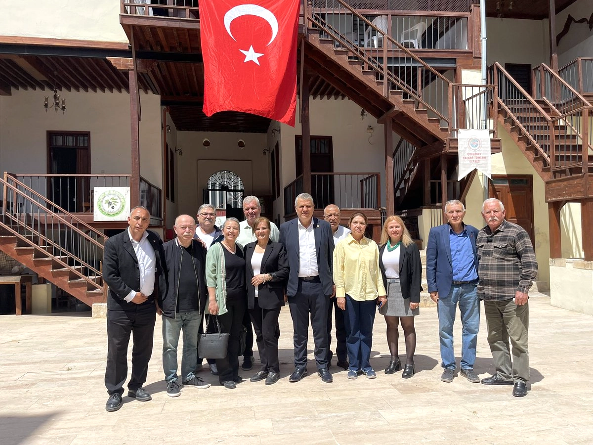 CHP'li Barut, Adana'daki Balkan ve Girit Dernekleriyle Buluştu