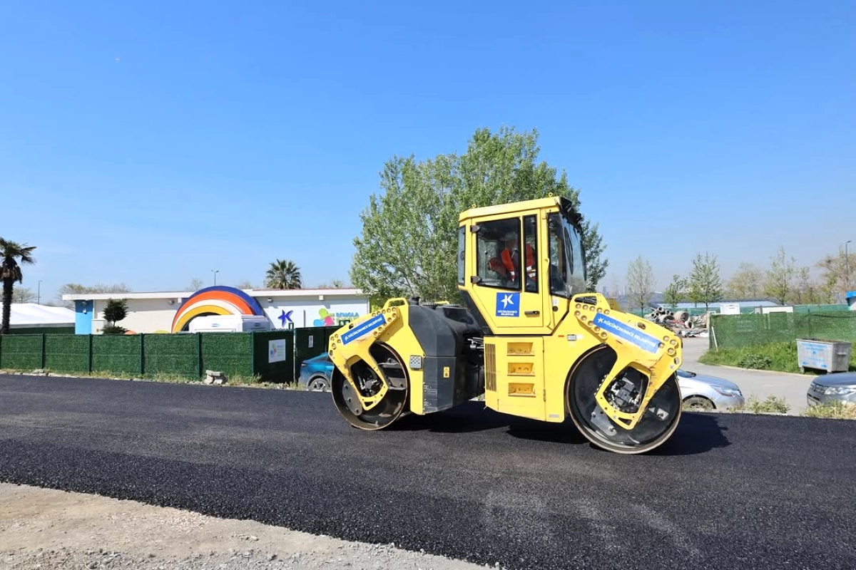 Küçükçekmece Fatih Mahallesi'ne Yeni Otopark Alanı Hizmete Açıldı