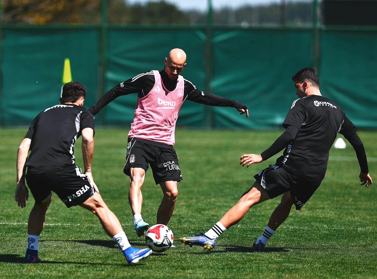 Beşiktaş, Fatih Karagümrük Maçı Hazırlıklarına Başladı