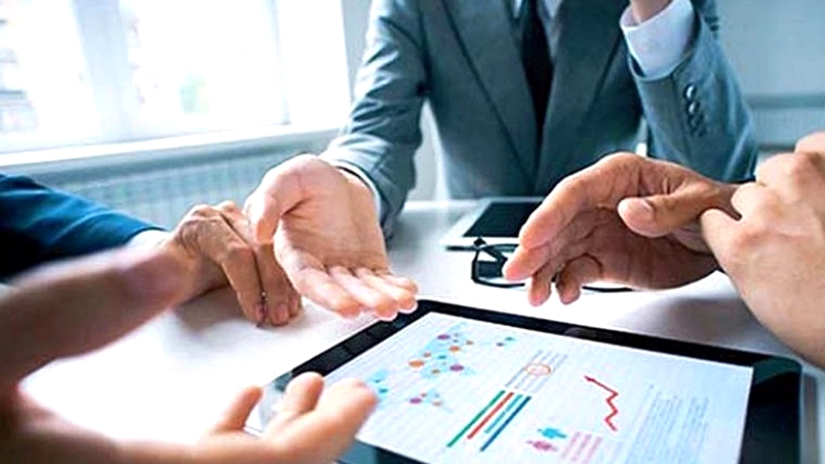 Teknoloji Devi Meta ve Microsoft'tan Büyük Küçülme: İşten Çıkarmalar Ekonomide Soğuma Sinyali Veriyor