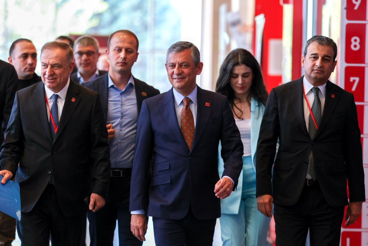 CHP'den Belediye Başkanlarıyla Kritik Toplantı: 