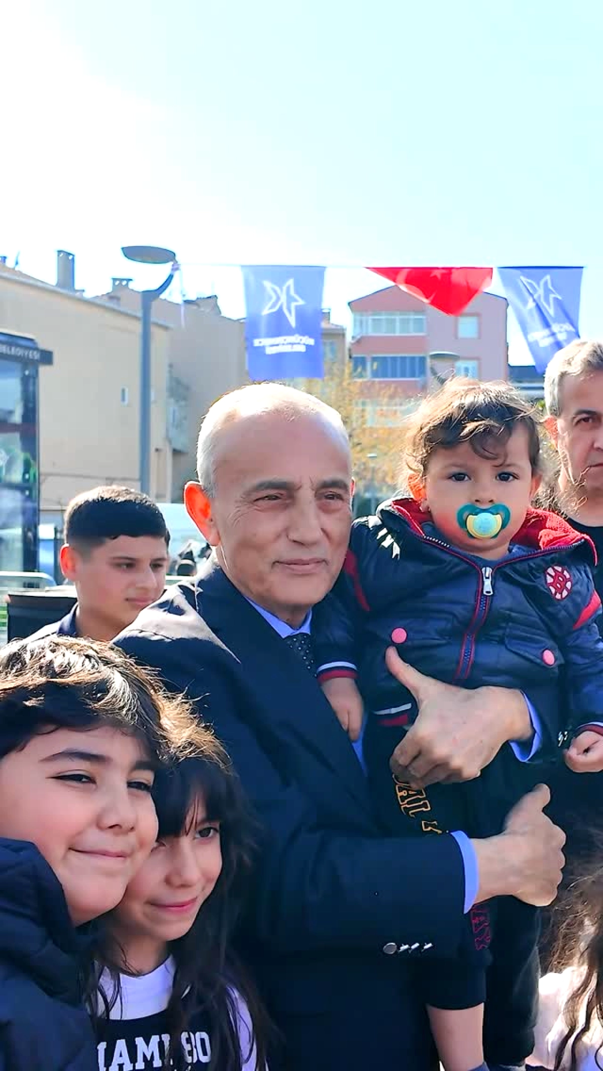 Fevzi Çakmak Meydanı'nda 23 Nisan Coşkusu