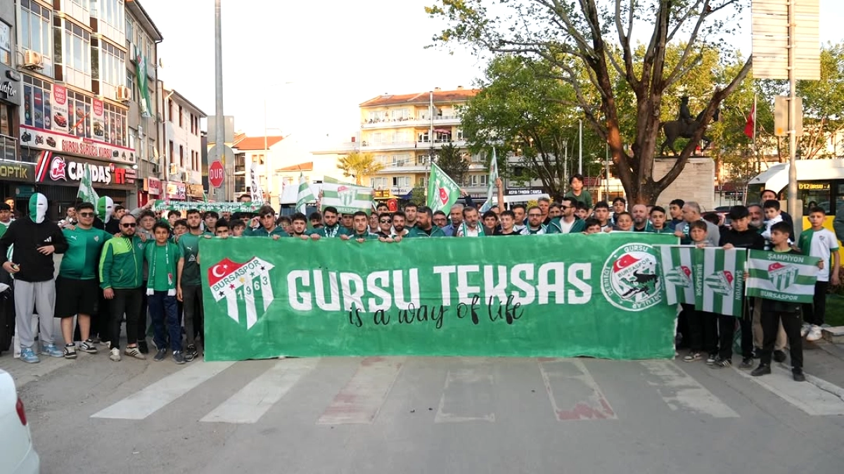 Gürsu'da Meşaleli Bursaspor Kutlaması: Başkan Işık'tan Tebrik