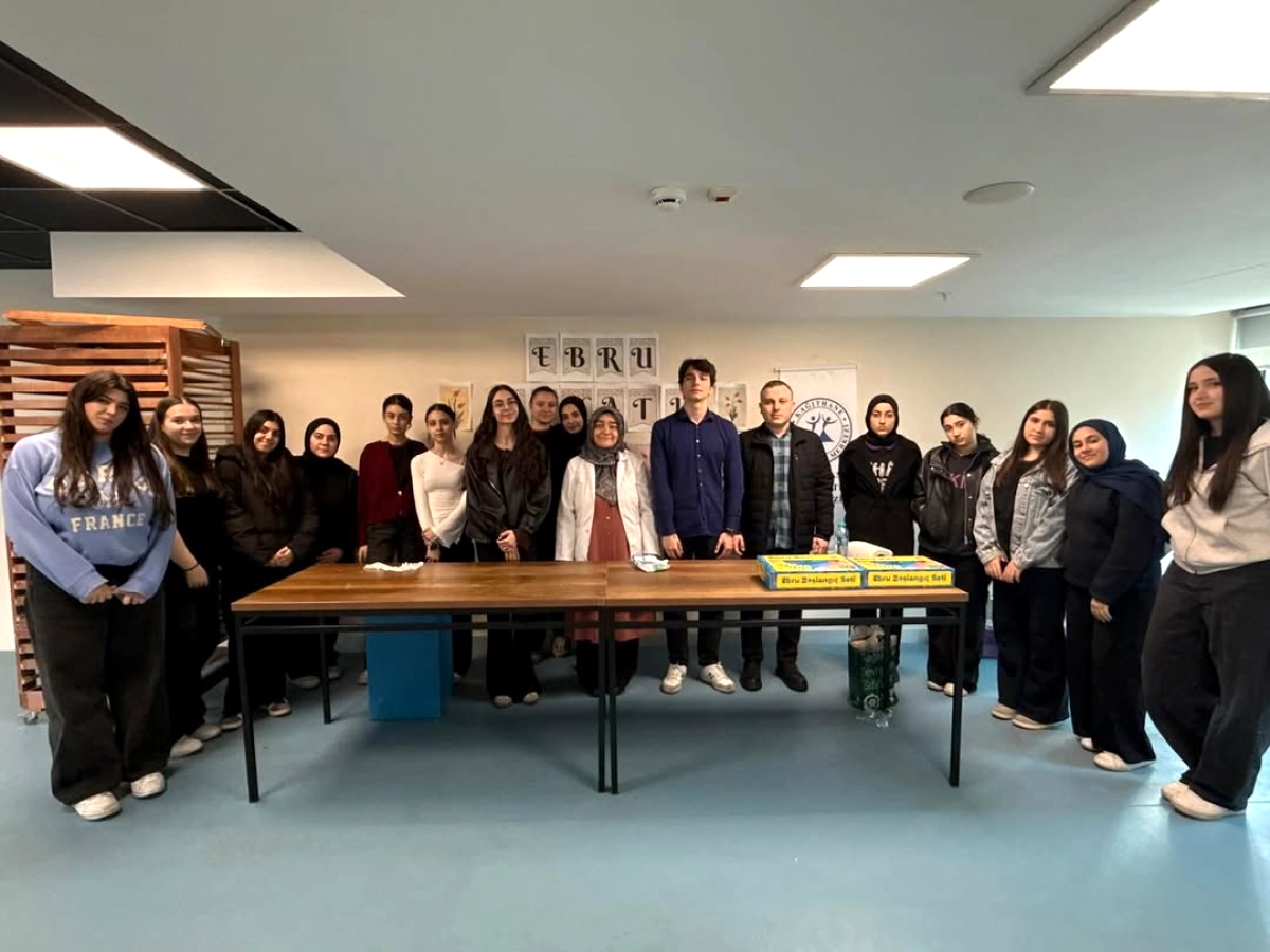 Kağıthane'de Gençler Ebru Sanatıyla Tanıştı