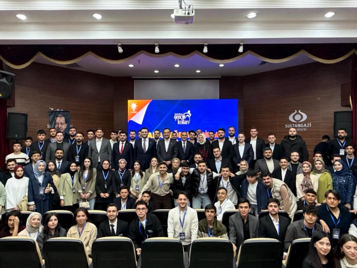 AK Parti Gençlik Sultangazi'de Saha Değerlendirme Toplantısı