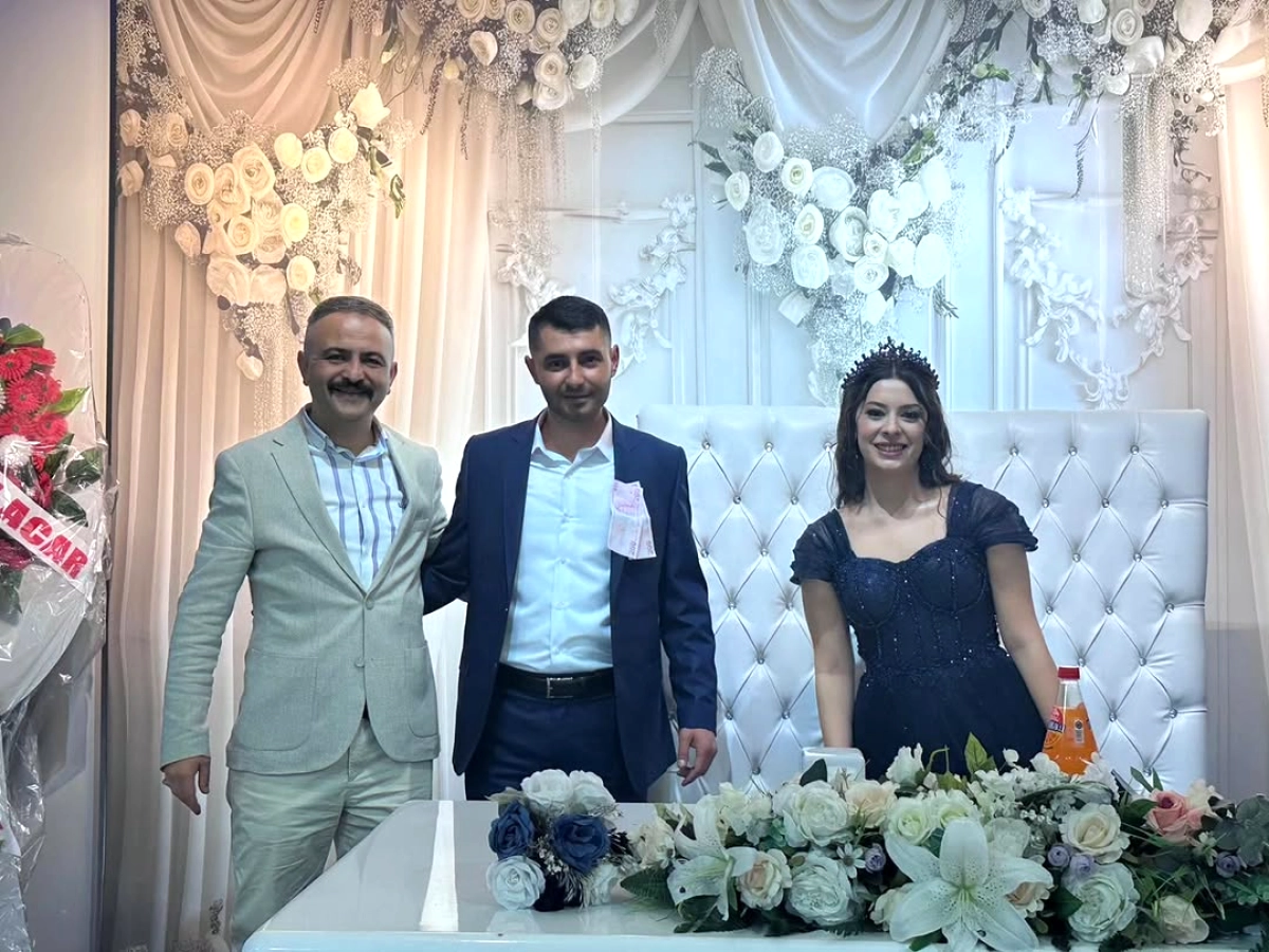 MHP Kızılcahamam Başkanı, Oğuzhan ve Aleyna Çiftinin Nişan Töreninde