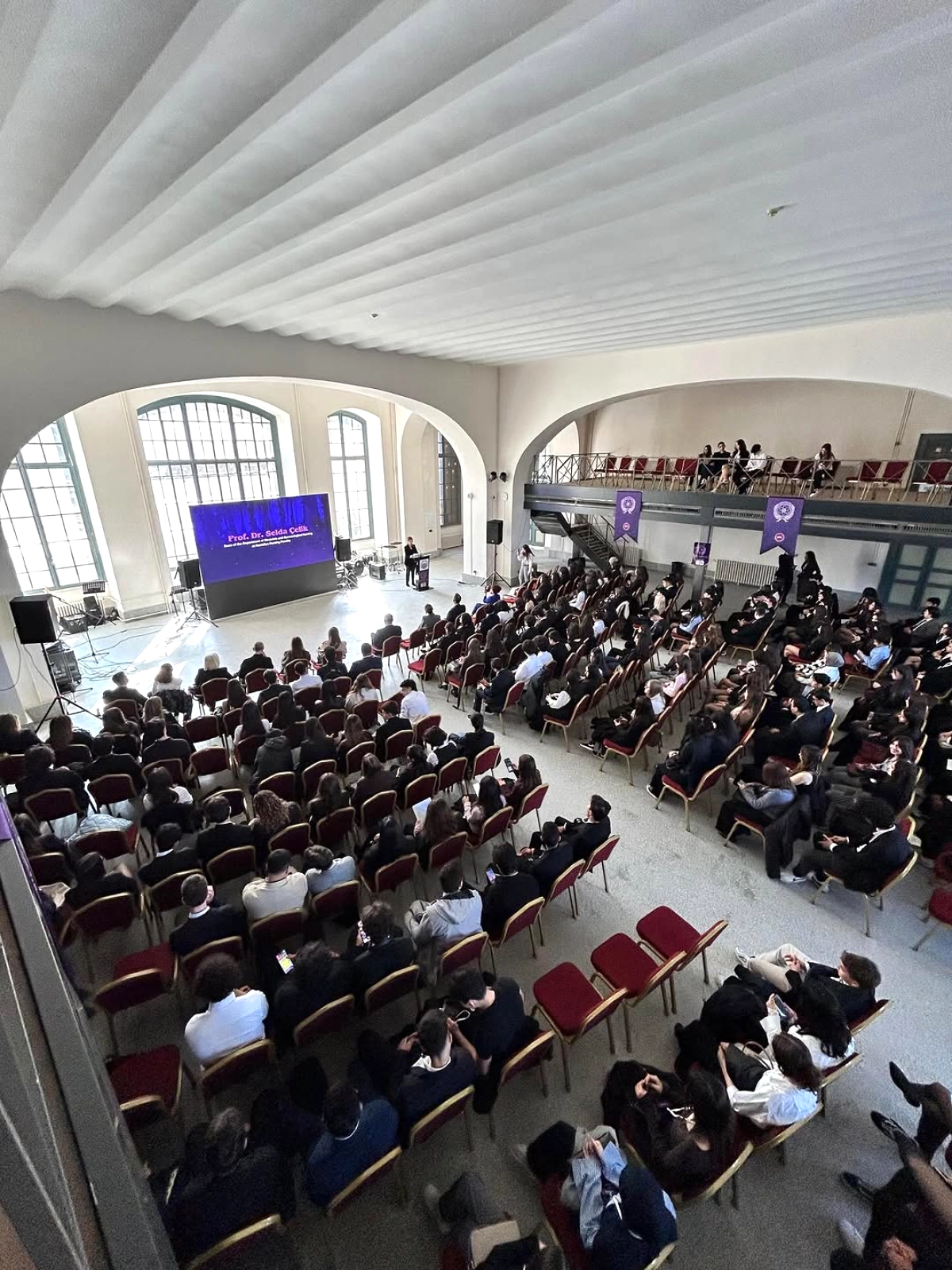 İstanbul'da 400+ Lise Öğrencisi BM Simülasyonunda Diplomasiyi Öğreniyor