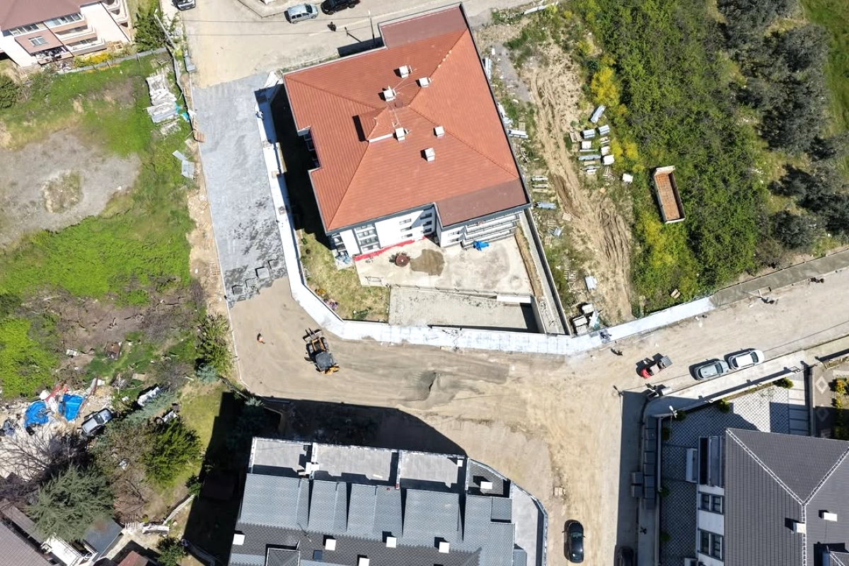 Altınova'da Yaşam Kalitesi Yükseliyor: Hürriyet Mahallesi'nde Altyapı Seferberliği