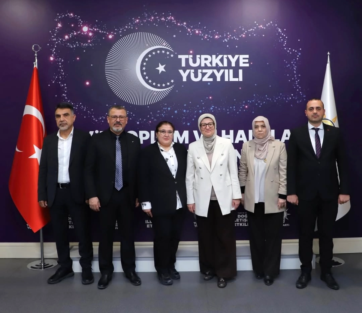 Balıkesir Milletvekili Belgin Uygur, Hekim Birliği Sendikası Yönetimini Ağırladı