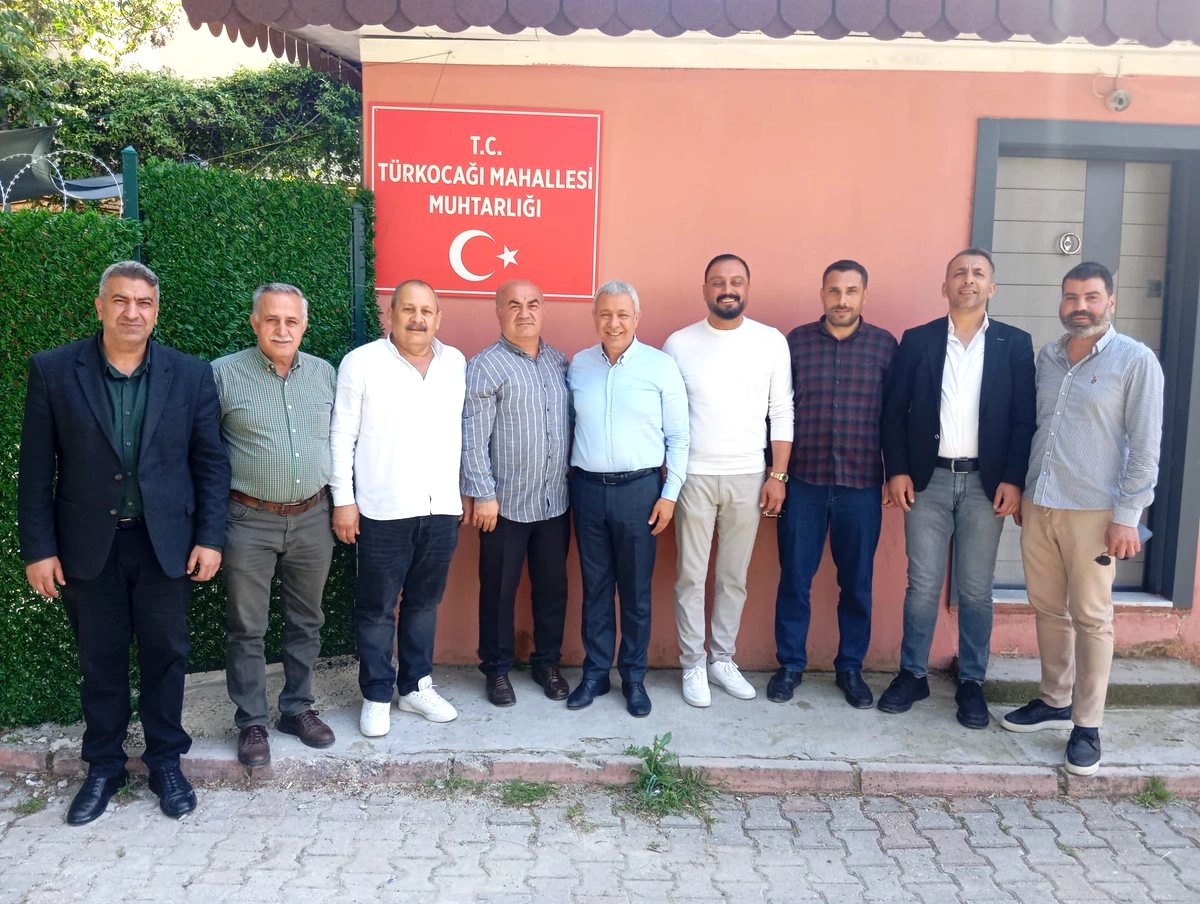 CHP'li Sümer, Seyhan'da Üç Mahalle Muhtarı ile Bir Araya Geldi