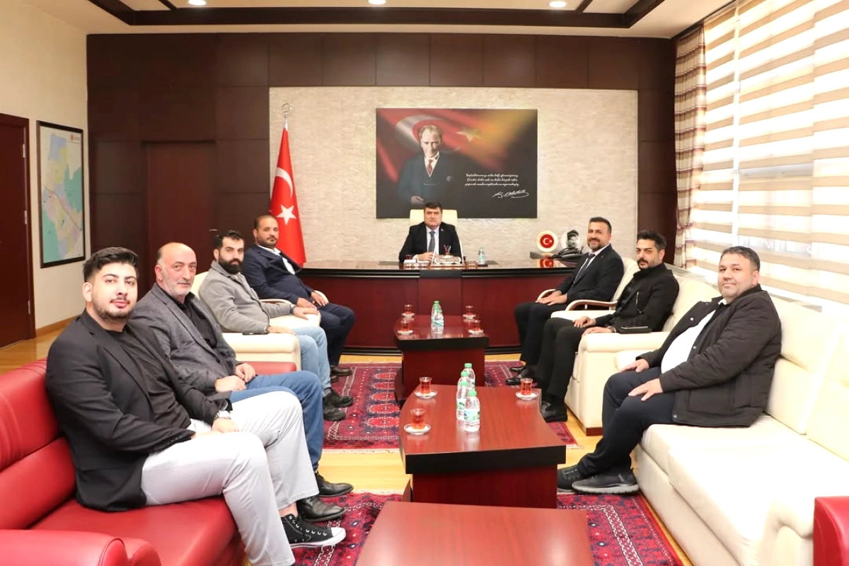 İSMAD Başkanı Hasan Dündar, Kaymakam Kemal Şahin'i Ziyaret Etti