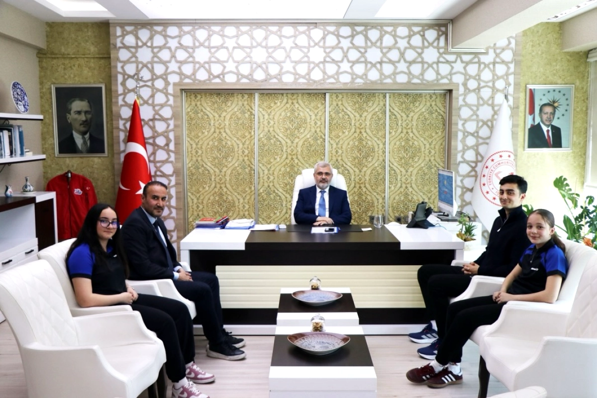 Yalova'nın Gururu: Sevim Göğez Ortaokulu Türkiye Şampiyonu Oldu