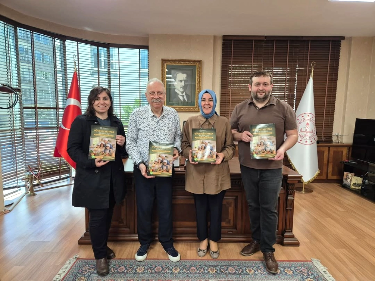 Şişli'de Okullara Hijyen ve Beslenme Rehberi