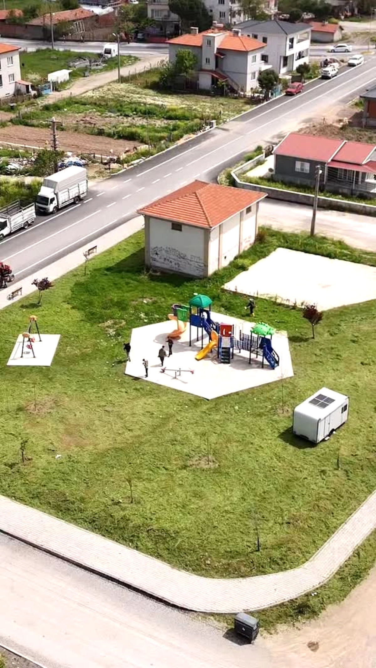 Sındırgı Belediyesi Sahada: Ekipler İlçenin Her Noktasında Hizmet Veriyor