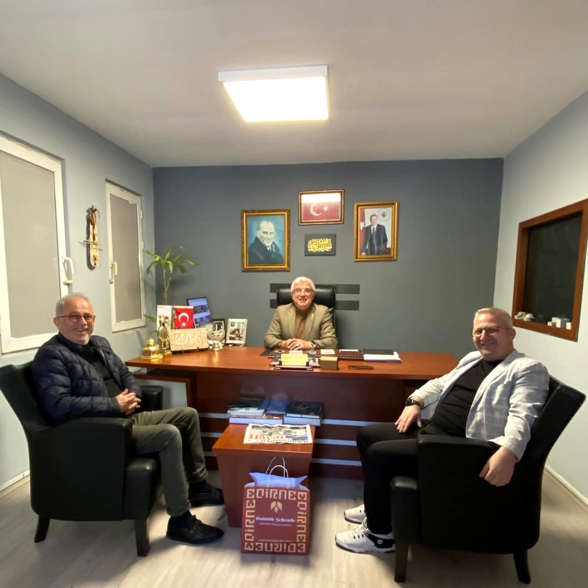 Yalova Muhtarlar Derneği Başkanı Kandemir, Eski Milletvekili Çoşkun'la Buluştu