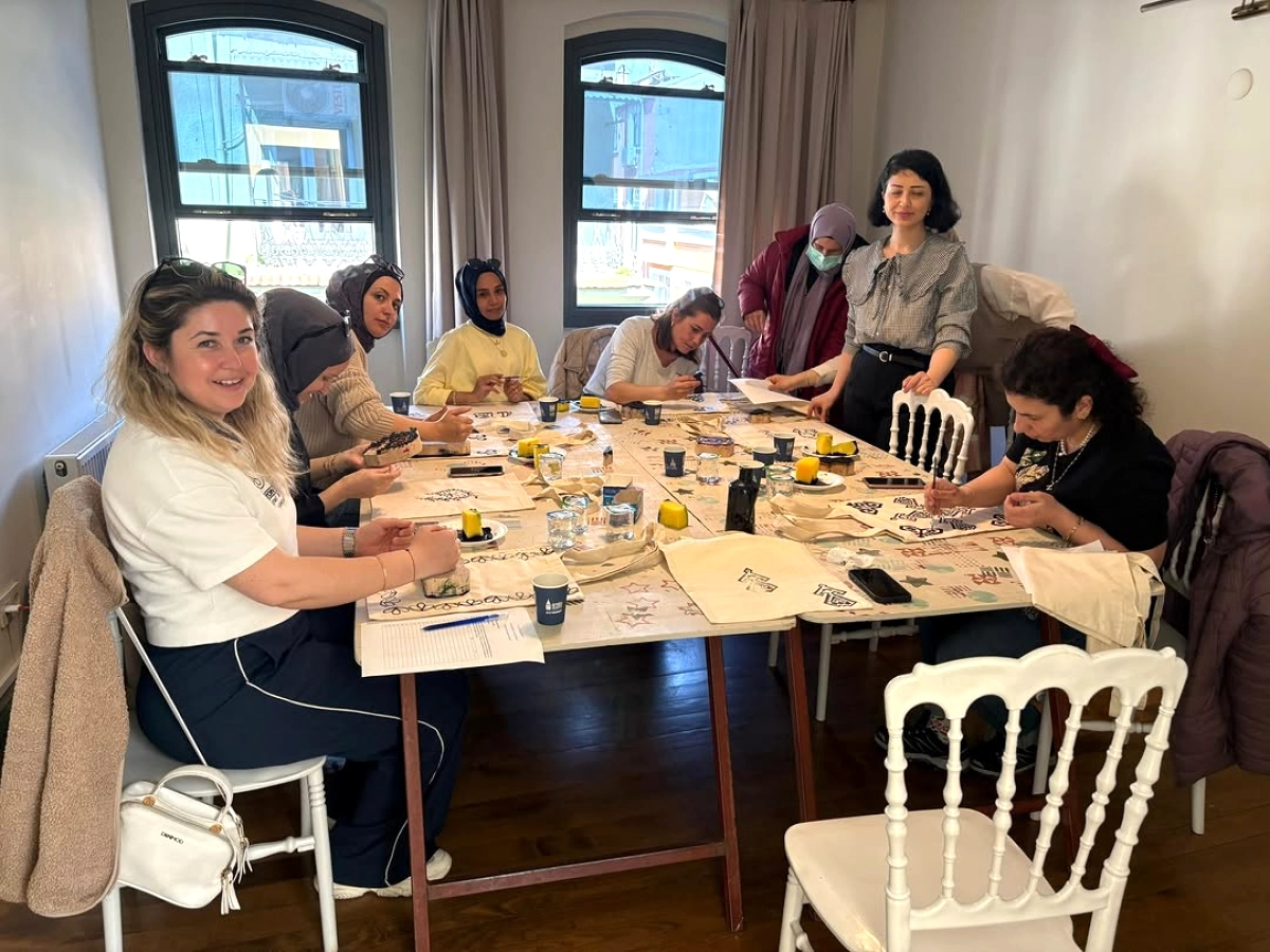 Beyoğlu Belediyesi Nisan'da Kadınlara Özel Atölyeler ve Sohbetler Düzenledi