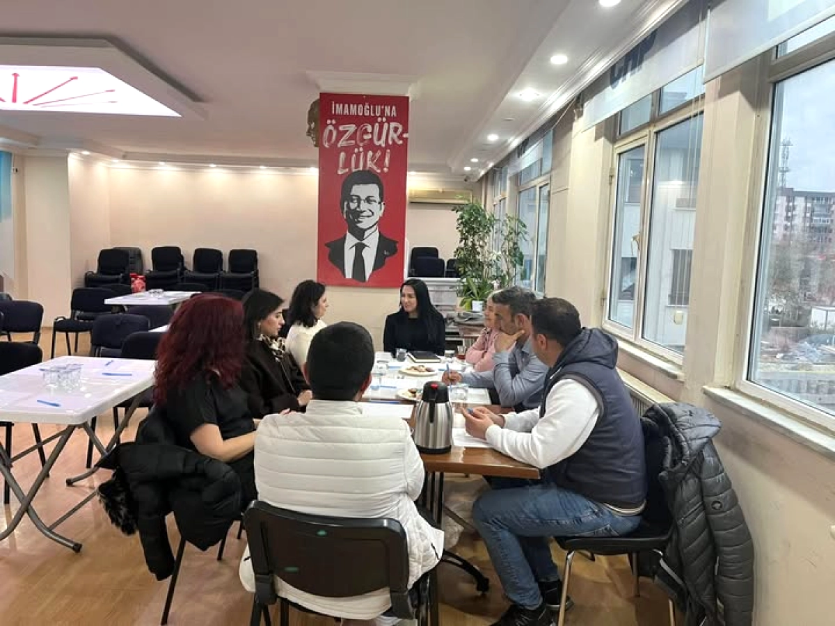 CHP'den Ataşehir'de Onursal Adıgüzel'e Destek Buluşması