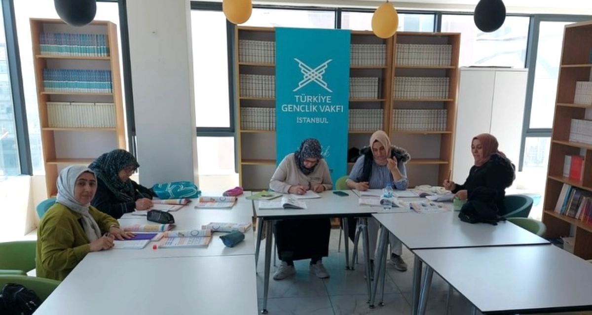 Pendik'te Hanımlara Özel Okuma Yazma Kursu Özgüven Aşılıyor
