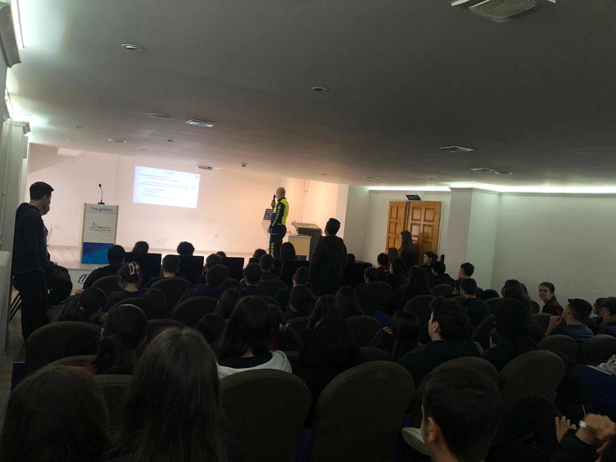 Beykoz'da Öğrenciler Trafik Dedektifi Oldu