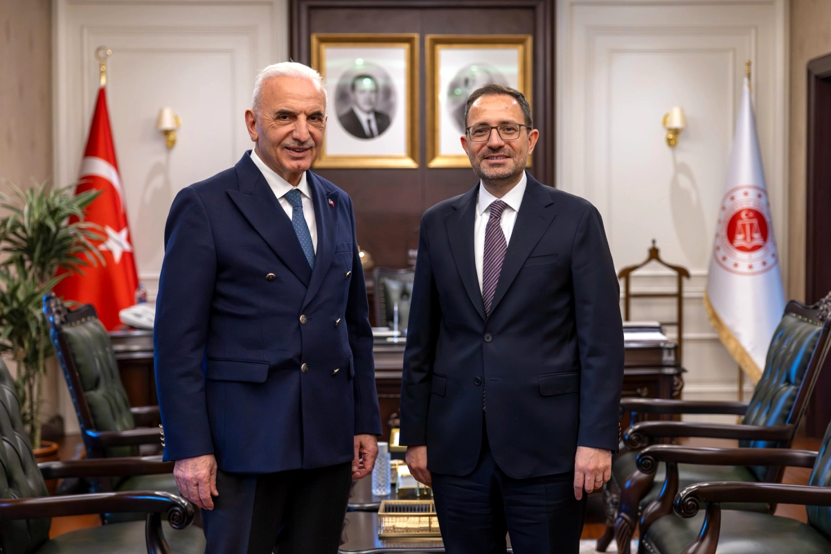 Ümraniye Belediye Başkanı, Adalet Bakan Yardımcısı Ayyıldız'ı Ziyaret Etti