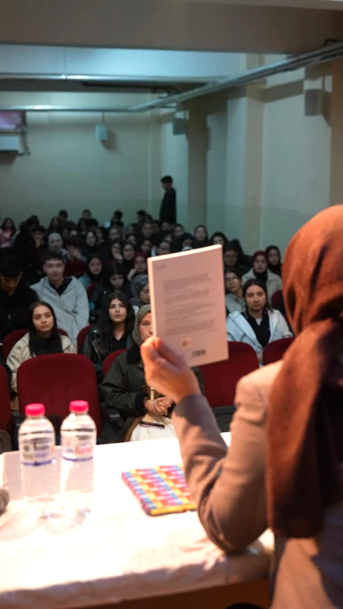 Arnavutköy'de Gençler Yazar Merve Uygun ile Buluştu