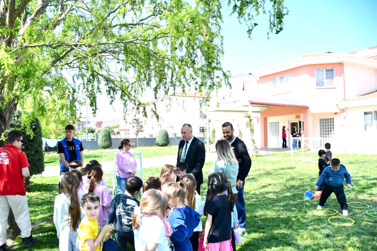 Balıkesir'de Minikler Spor Şenliğiyle Coştu