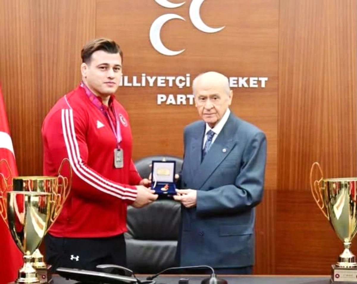 MHP'li Taytak, Aşiret Federasyonu Başkanı'nı TBMM'de Ağırladı