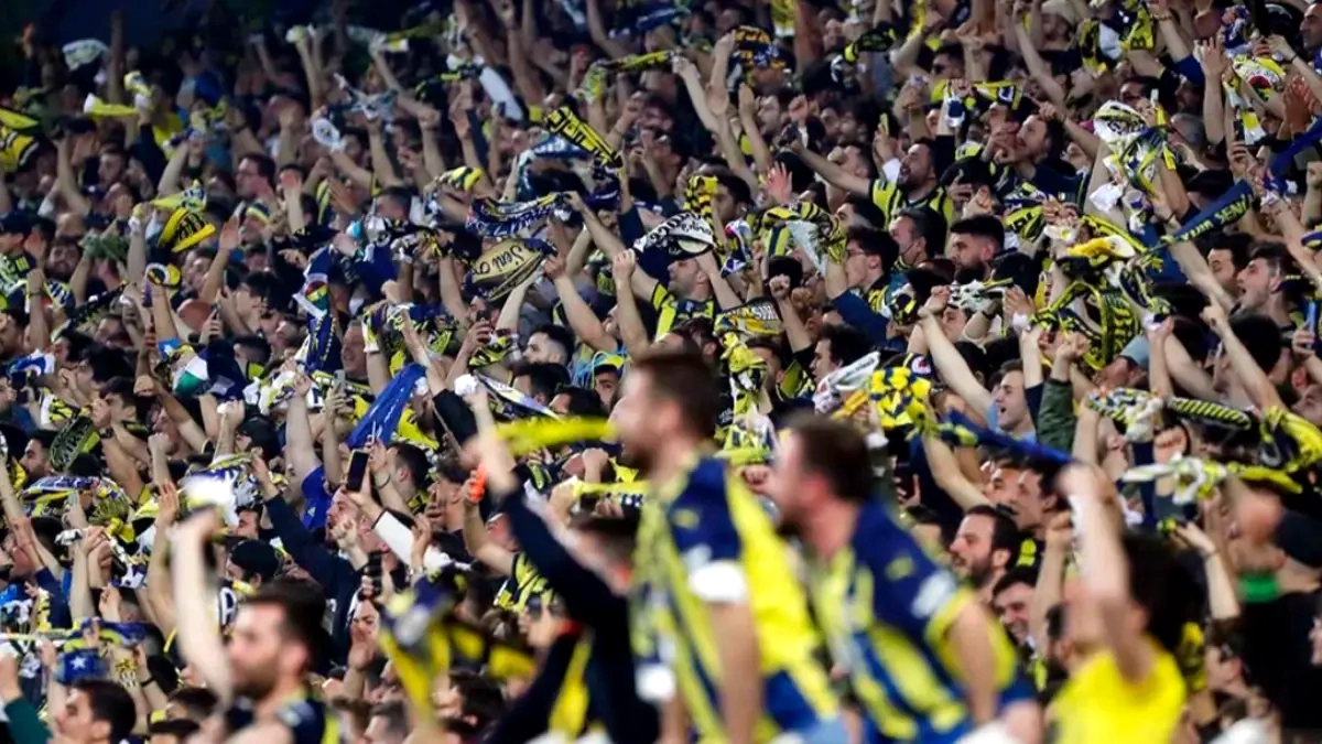 Fenerbahçe'den Genç Taraftara Müjde: Başakşehir Maçında Biletler Bedava