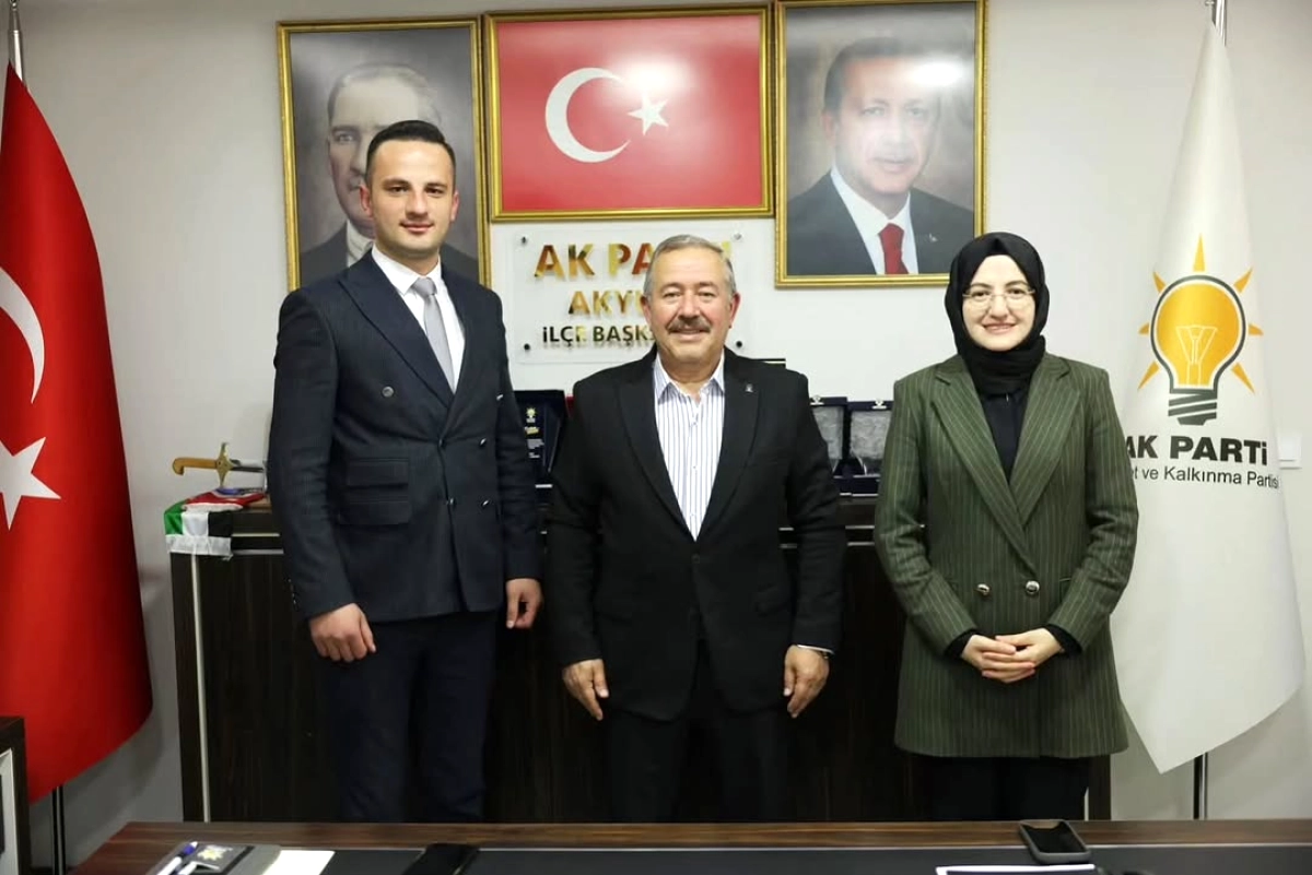 Akyurt'ta Belediye Başkanı ile AK Parti İlçe Başkanlığı'nda İstişare