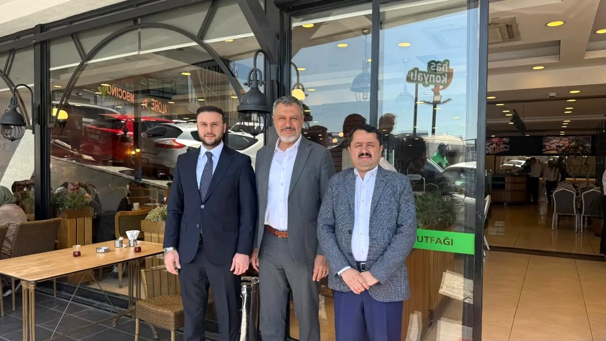 AK Parti Küçükçekmece'de Geçmiş Yöneticilerle İstişare