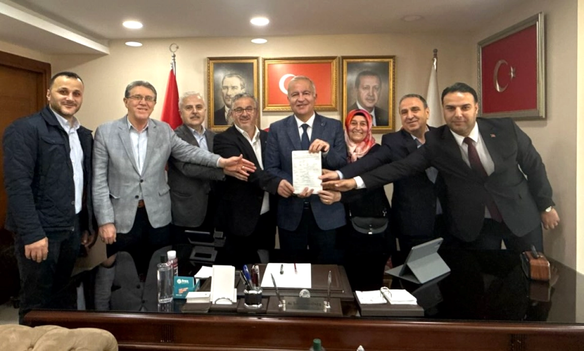 Gaziosmanpaşa'da AK Parti'ye 297 Yeni Üye Katıldı