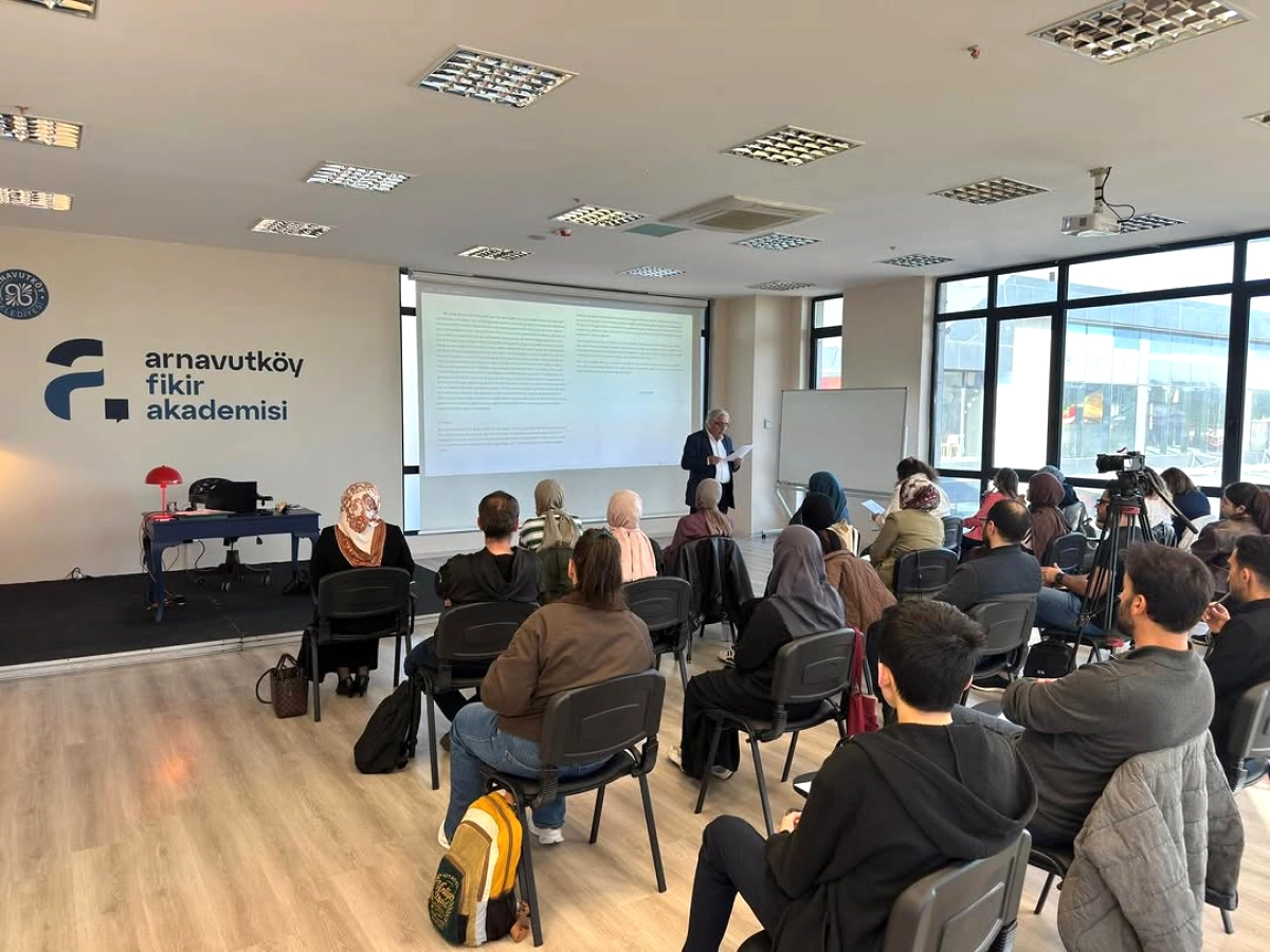 Arnavutköy'de Yazarlık Atölyesi: Ali Ural Rehberliğinde