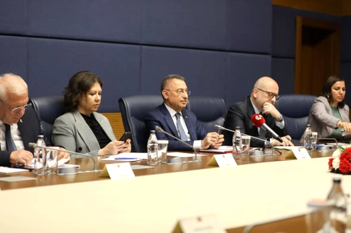 TBMM Dışişleri Komisyonu Başkanı Oktay Arnavutluk Heyetini Ağırladı