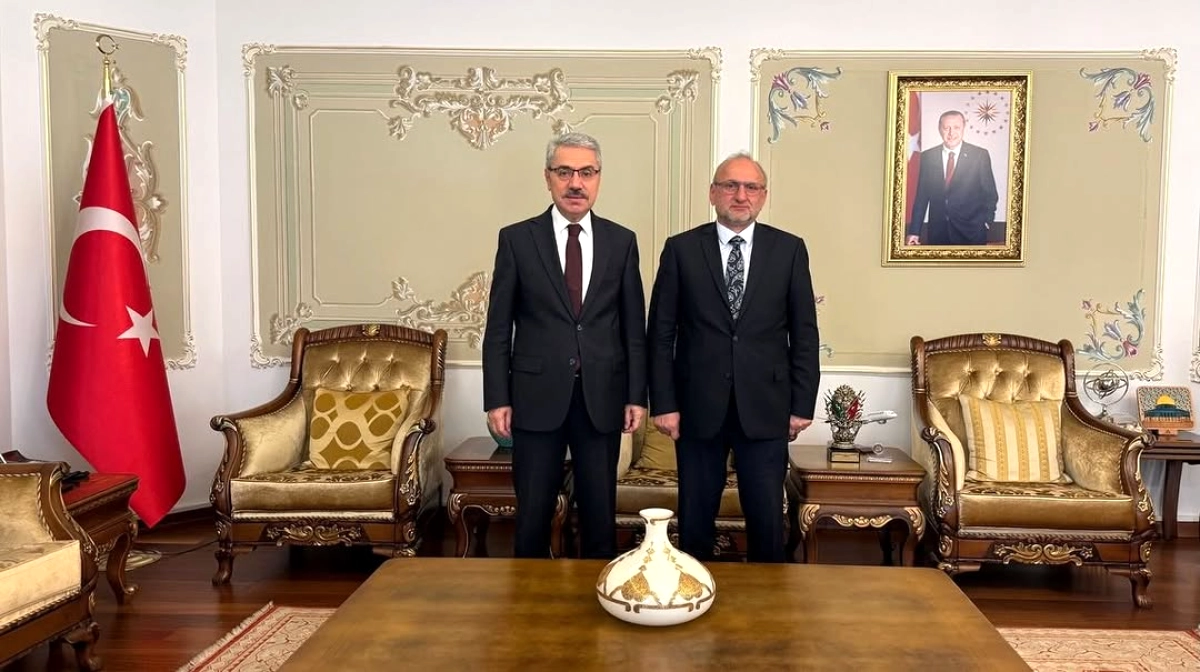 Bursa'dan İstanbul'a Rizeli Heyeti: Kaymakam Yazıcı'yı Ziyaret Etti