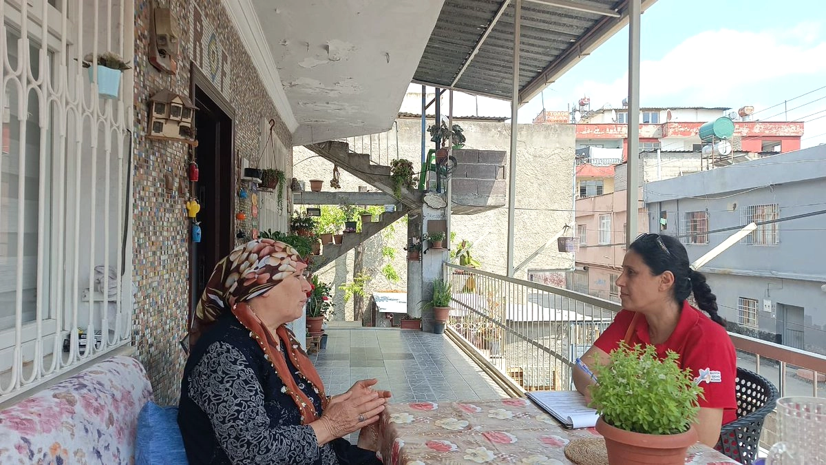 Adana'da Derman Ekibi Onur Mahallesi'nde