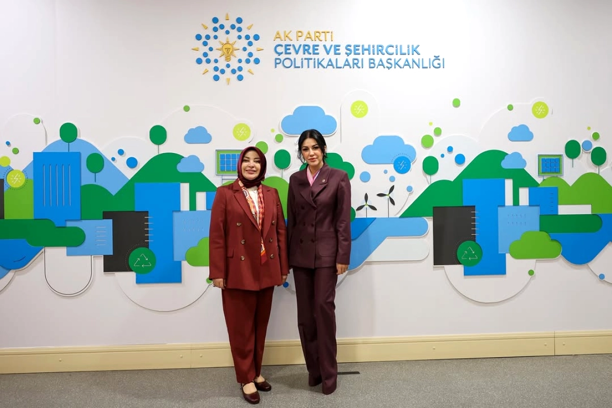 AK Parti'de Kadın-Erkek Eşitliği ve Şehir Politikaları Görüşmesi