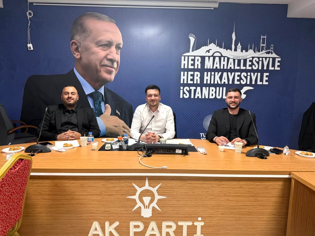 AK Parti Sancaktepe Gençlik Kolları Haftalık Yönetim Toplantısı Yaptı