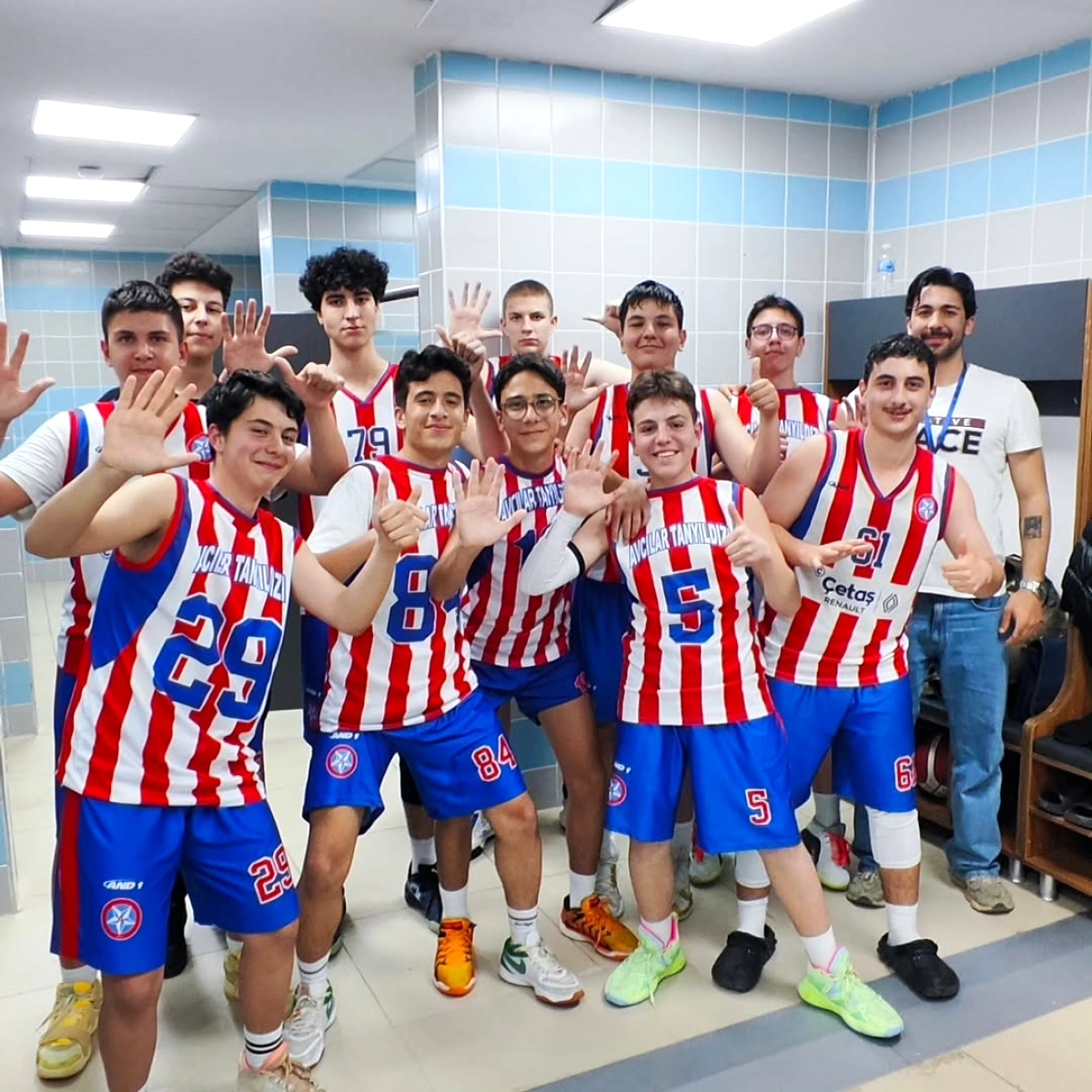 Avcılar Tanyıldızı U16 Takımı Grubu Namağlup Lider Tamamladı