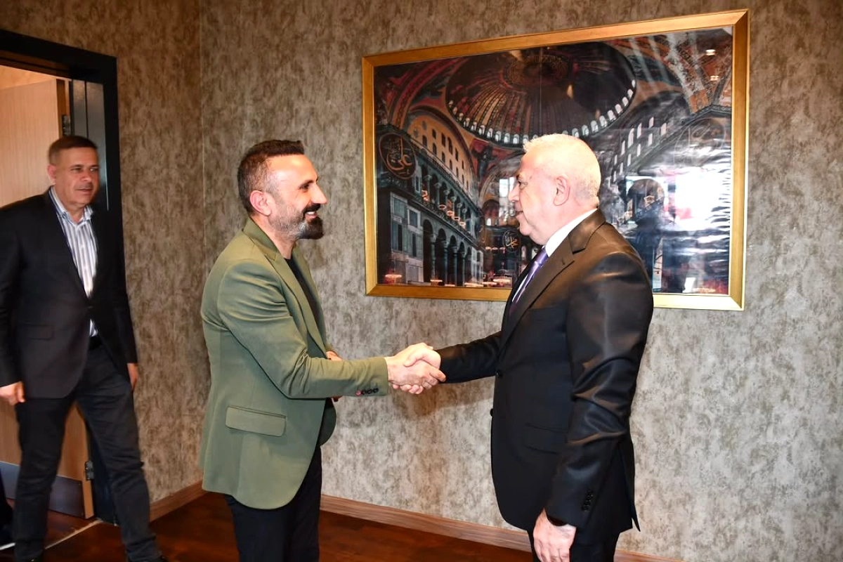 Çekmeköy'de Muş Derneği Kaymakam Çelik'i Ziyaret Etti