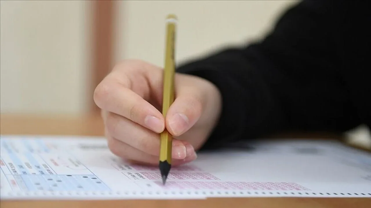 ÖSYM'den YKS Kararı: AYT Matematik ve Sosyal Bilimler'de Güncelleme ÖSYM'den YKS Kararı: AYT Matematik ve Sosyal Bilimler'de Güncelleme