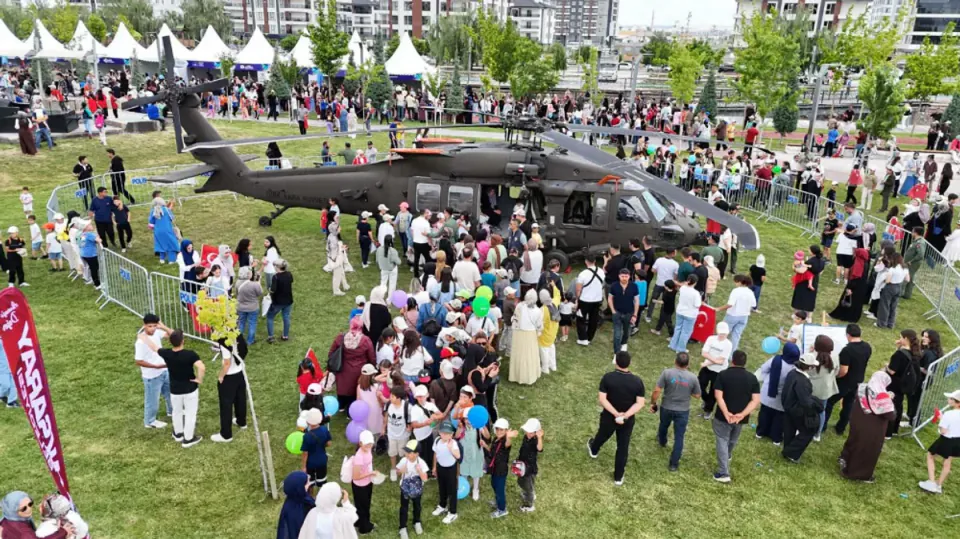 Aksaray BilimFest Kapılarını Açtı: Çevre İllerden Büyük İlgi görseli