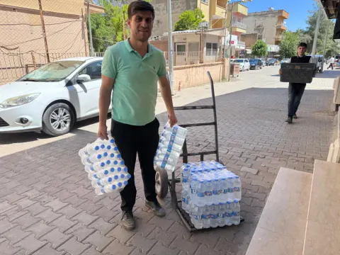 Kurtalan'da Sıcak Hava Etkisi: Su Satışlarında Büyük Artış