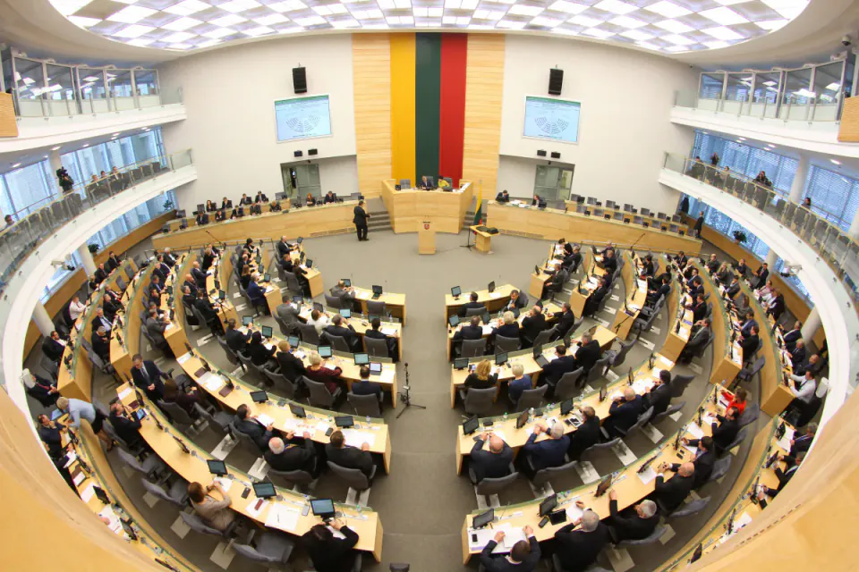 Litvanya Parlamento Nükleer Silah Yasaklığını Kaldırdı: Anayasa Madde 137 Tarihe Karıştı görseli