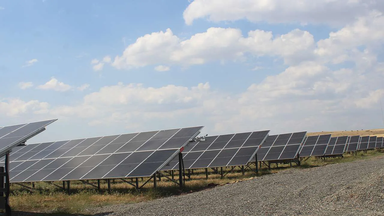 Yozgat Belediyesi'nden Enerji Yatırımı: GES'in İkinci Etabı Devreye Girdi Yozgat Belediyesi'nden Enerji Yatırımı: GES'in İkinci Etabı Devreye Girdi