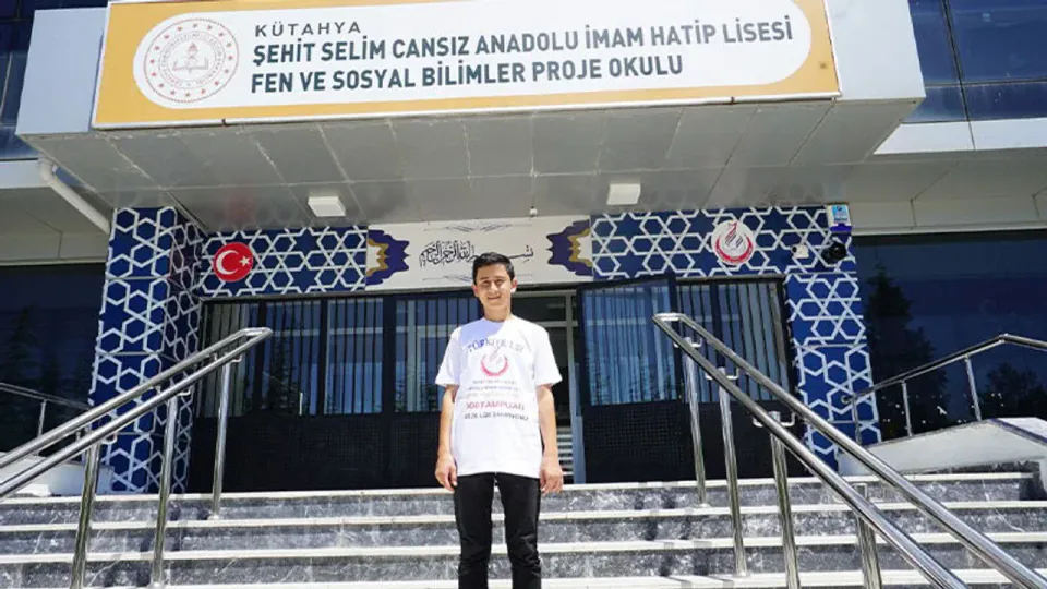 LGS'de Tüm Soruları Doğru Yanıtladı: Emir Kağan Çakır'ın Hedefi Baykar Fen Lisesi görseli